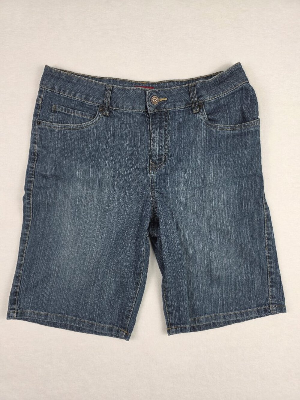 Merona Womens Stretch Bermuda Denim Shorts 5 Pocket Zip Fly Size 12 Blue